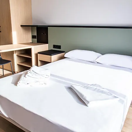 Atenea Living Apartment Mataro